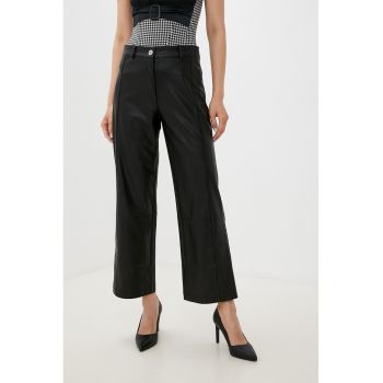 Pantaloni de piele ecologica cu croiala ampla