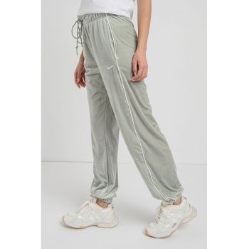 Pantaloni de trening lejeri din catifea