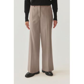 Pantaloni eleganti cu croiala ampla