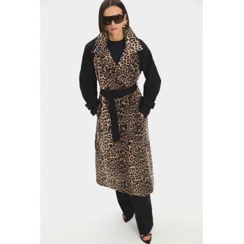 Palton cu animal print