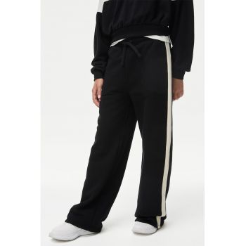 Pantaloni de trening cu croiala ampla