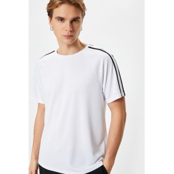 Tricou cu maneci raglan