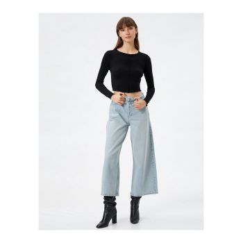 Bluza crop cu model uni si decolteu rotund