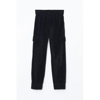 Pantaloni cargo cu aspect de catifea