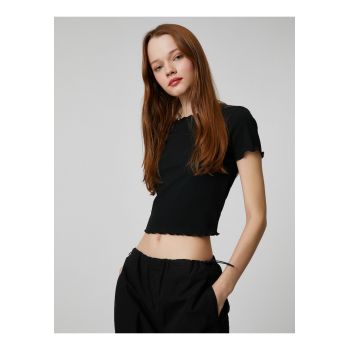 Tricou crop cu terminatii cu volane