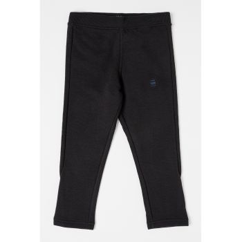 Pantaloni de trening cu croiala slim-fit