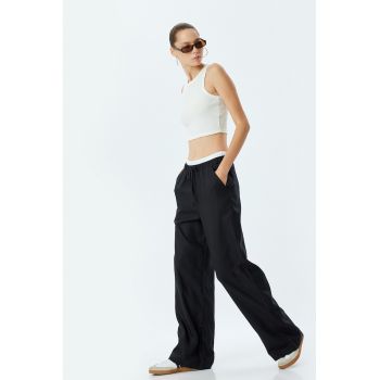 Pantaloni de trening relaxed fit cu snururi