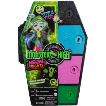 Monster High Skulltimates Secrets Series 3 Ghoulia (hnf81)