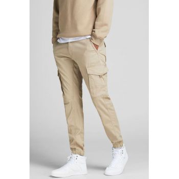 Pantaloni cargo cu buzunare oblice