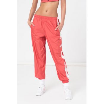 Pantaloni sport conici cu benzi laterale contrastante