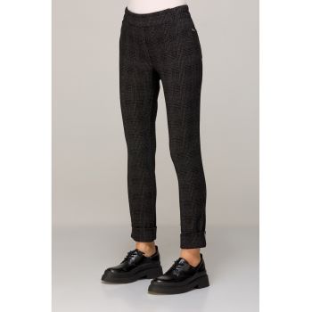 Pantaloni crop cu model in carouri