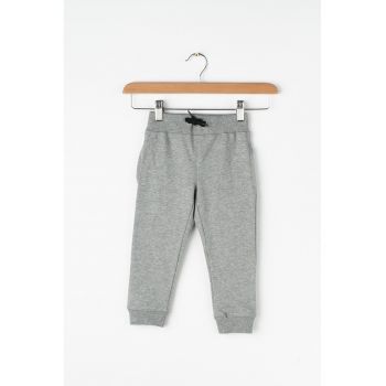 Pantaloni sport cu buzunare