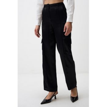 Pantaloni cargo din satin