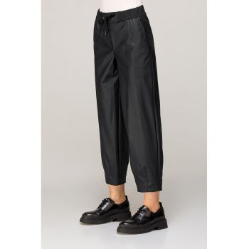 Pantaloni crop din piele ecologica cu talie ajustabila