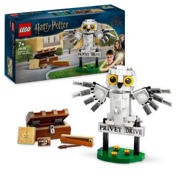 Set LEGO Harry Potter - Hedwig pe Privet Drive nr. 4 (76425)