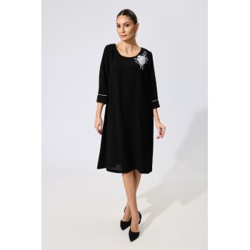 Rochie eleganta accesorizata cu broderie Mariel Neagra