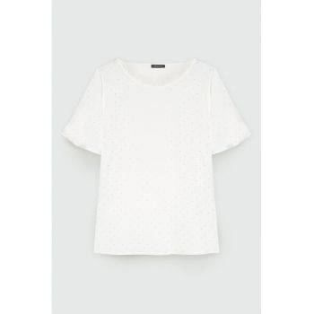 Tricou cu model cu buline